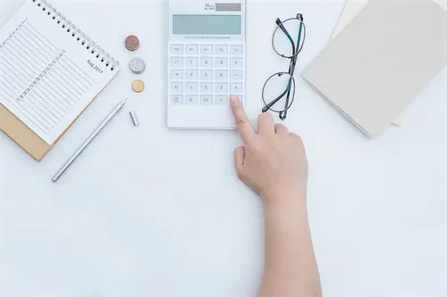 帮人存钱有什么法律风险